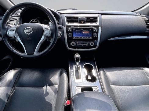 Used 2018 Nissan Altima 2.5 SR w/ SR Midnight Edition FWD image 16