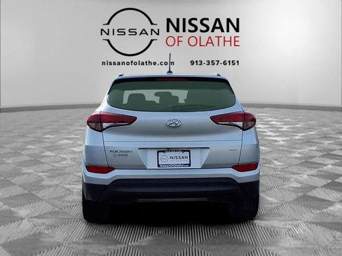 Used 2017 Hyundai Tucson SE image 25