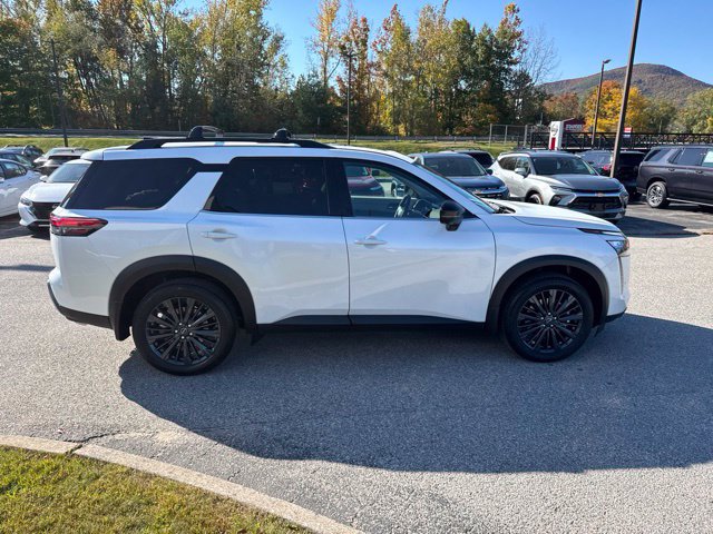 New 2026 Nissan Pathfinder SL AWD/4WD image 16