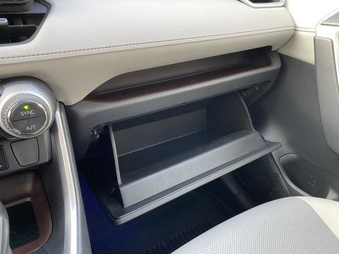 Used 2024 Toyota RAV4 Limited w/ Advanced Technology Package image 31