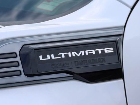 Used 2025 GMC Sierra 2500 Denali Ultimate AWD/4WD image 8