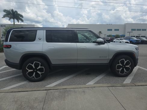 Used 2024 Rivian R1S Adventure Dual AWD/4WD image 6
