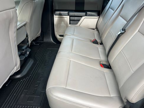 Used 2020 Ford F550 2WD Crew Cab Super Duty image 12