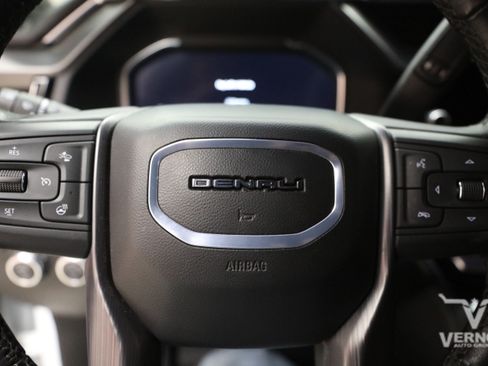 Used 2024 GMC Sierra 3500 Denali Ultimate AWD/4WD image 23