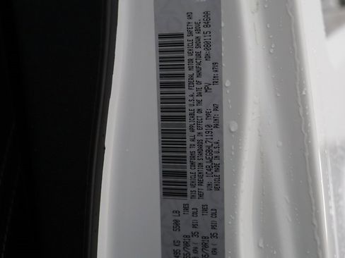 Used 2017 Jeep Wrangler Unlimited Sahara w/ Connectivity Group image 23