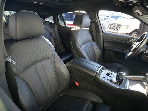 Used 2023 BMW X6 xDrive40i w/ Executive Package image 22