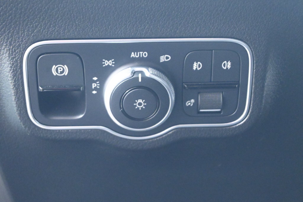 Used 2023 Mercedes-Benz GLA 250 4MATIC image 28