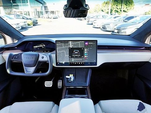 Used 2023 Tesla Model X AWD/4WD image 24