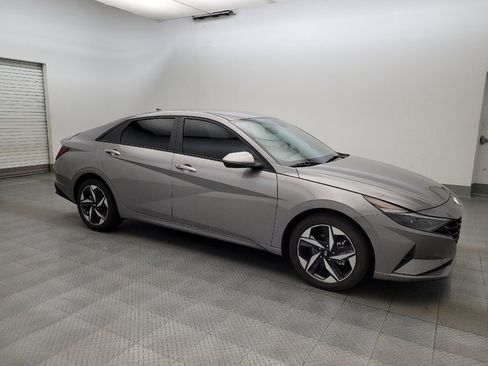 Used 2023 Hyundai Elantra SEL w/ Convenience Package FWD image 11