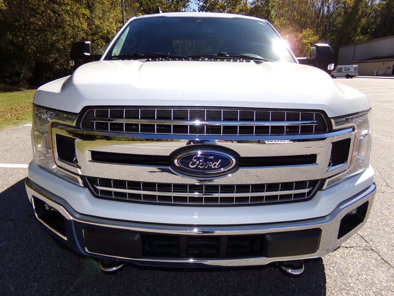 Used 2019 Ford F150 XLT w/ Equipment Group 302A Luxury AWD/4WD image 3