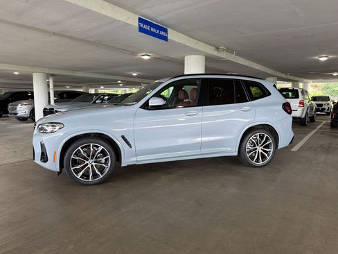 Used 2022 BMW X3 xDrive30i w/ M Sport Package 2 AWD/4WD image 2