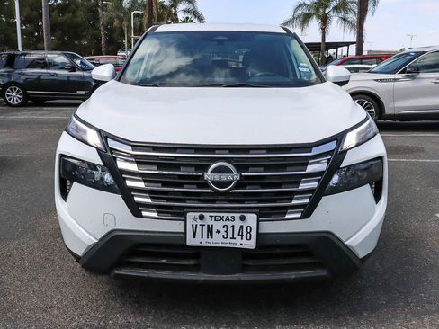 Used 2025 Nissan Rogue SV AWD/4WD image 22