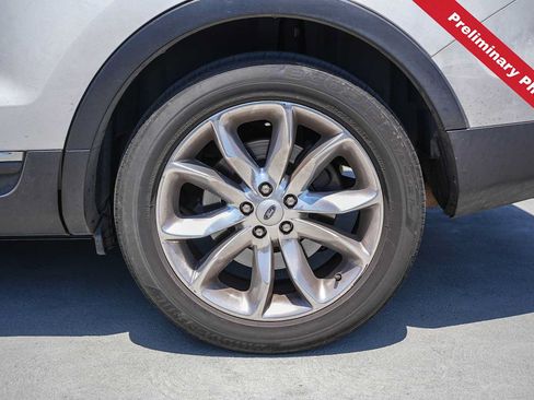 Used 2015 Ford Explorer XLT w/ Equipment Group 202B FWD image 9