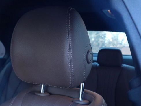 Used 2021 Mercedes-Benz E 350 4MATIC Sedan image 45