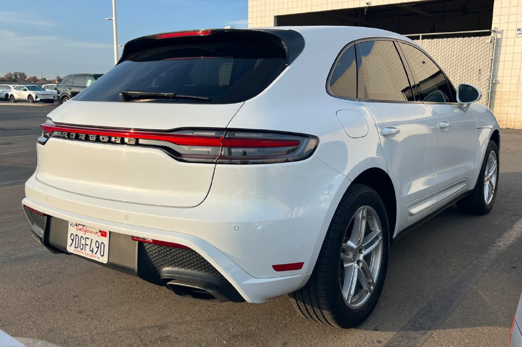 Used 2023 Porsche Macan AWD/4WD image 6