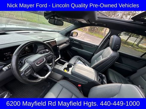 Used 2024 GMC Acadia AT4 w/ Luxury Package image 16