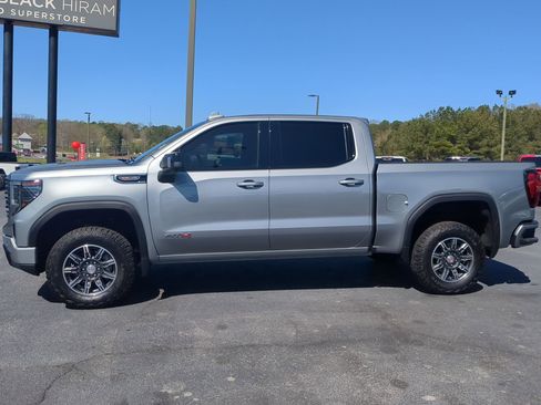 Used 2025 GMC Sierra 1500 AT4 image 8