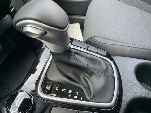 Used 2023 Kia Seltos S w/ Navigation Package FWD image 25