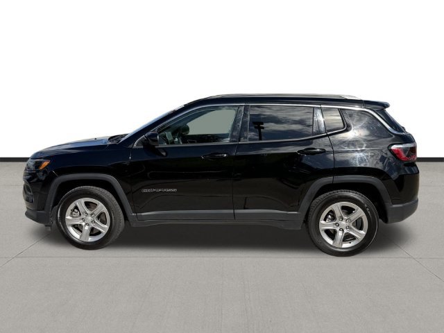 Used 2024 Jeep Compass Latitude AWD/4WD image 8