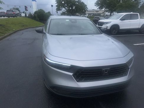 Used 2023 Honda Accord Sport image 12