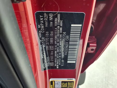 Used 2025 Hyundai Venue Limited FWD image 38