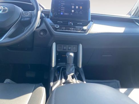 Used 2024 Toyota Corolla Cross XLE w/ Convenience Package AWD/4WD image 11