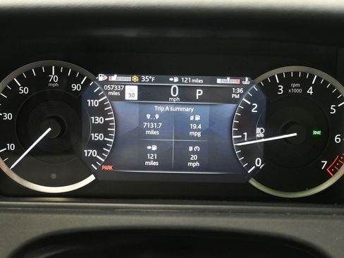 Used 2023 Land Rover Range Rover Velar R-Dynamic S image 17