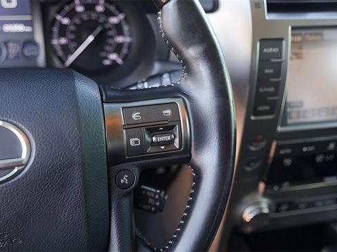 Used 2017 Lexus GX 460 Premium image 13