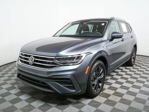 Certified 2023 Volkswagen Tiguan SE image 30