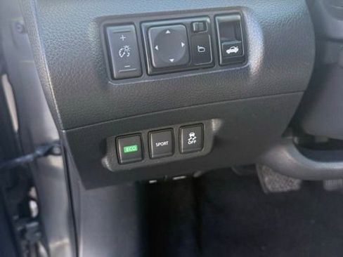 Used 2017 Nissan Sentra SV image 15