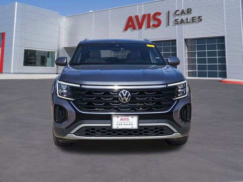 Used 2025 Volkswagen Atlas Cross Sport SE image 10