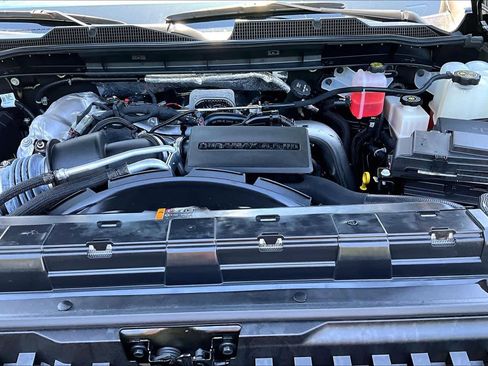 Used 2024 Chevrolet Silverado 2500 LTZ w/ LTZ Plus Package image 33