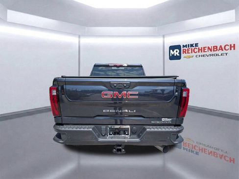 Used 2025 GMC Sierra 2500 Denali w/ Technology Package AWD/4WD image 5