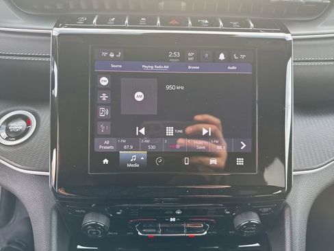 Used 2024 Jeep Grand Cherokee Altitude image 16