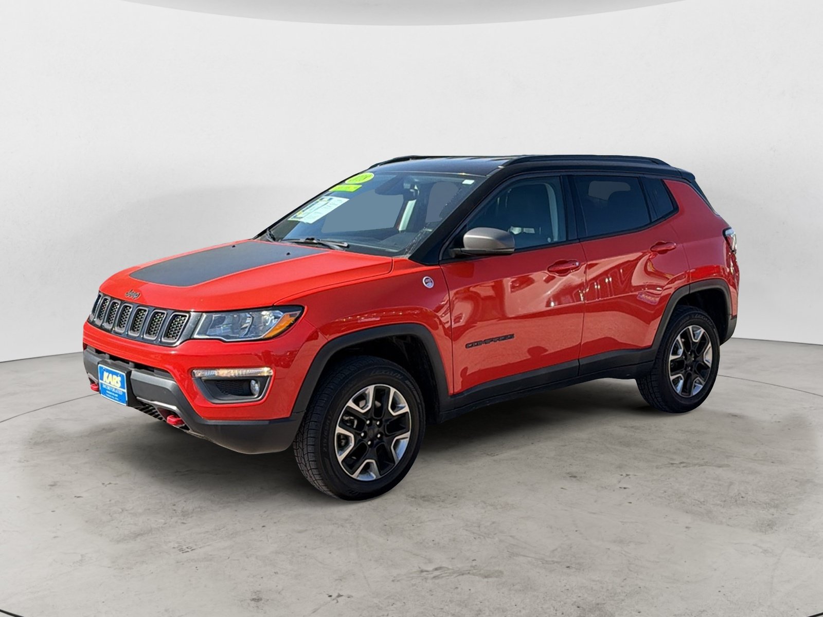 Used 2018 Jeep Compass Trailhawk w/ Cold Weather Group AWD/4WD image 1