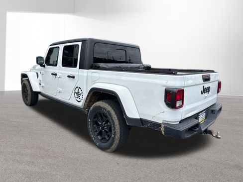 Used 2022 Jeep Gladiator Sport AWD/4WD image 6