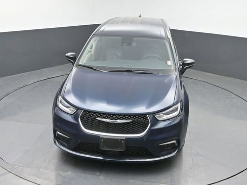 Used 2024 Chrysler Pacifica Select image 29