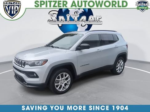 Used 2024 Jeep Compass Latitude AWD/4WD image 6
