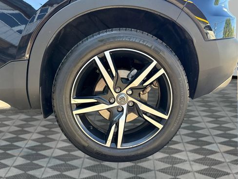 Used 2021 Volvo XC40 T5 R-Design AWD/4WD image 24