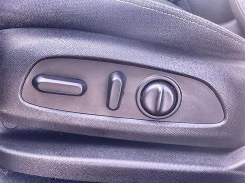 Used 2024 Chevrolet Equinox LT image 14