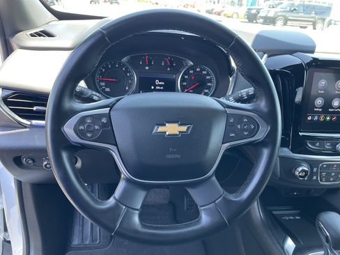 Used 2023 Chevrolet Traverse LT w/ Rear Camera Mirror Package AWD/4WD image 10