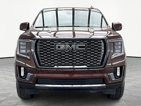 Used 2023 GMC Yukon Denali Ultimate image 3