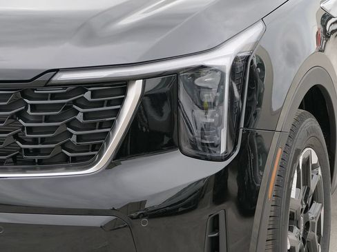 New 2026 Kia Sorento S FWD image 8
