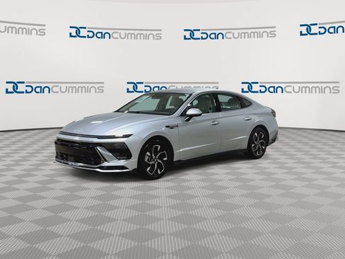 Used 2024 Hyundai Sonata SEL FWD image 4