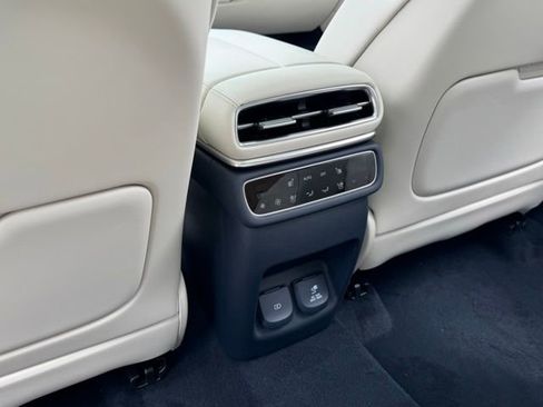 New 2025 Genesis GV80 3.5T Prestige image 24