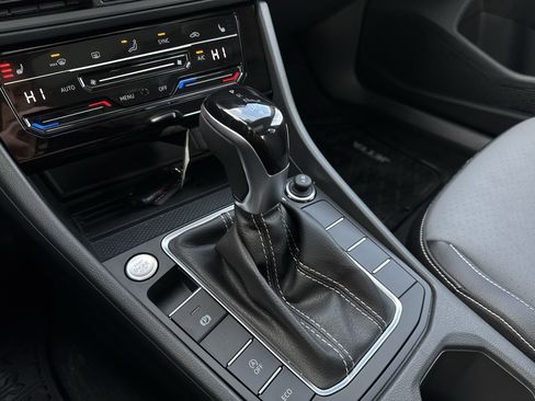 New 2026 Volkswagen Jetta SE image 16