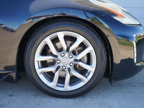 Used 2014 Nissan 370Z Coupe image 4