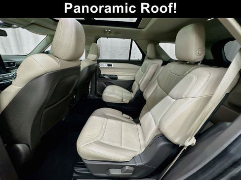 Used 2020 Ford Explorer Platinum w/ Premium Technology Package AWD/4WD image 10