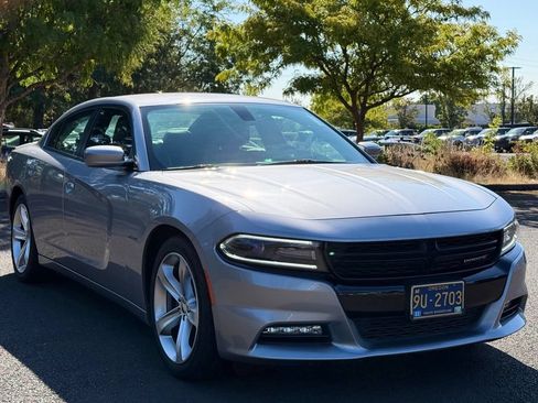 Used 2016 Dodge Charger R/T RWD image 7