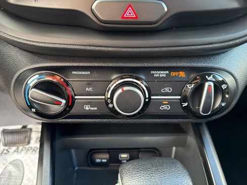 Used 2023 Kia Soul LX w/ LX Technology Package image 26